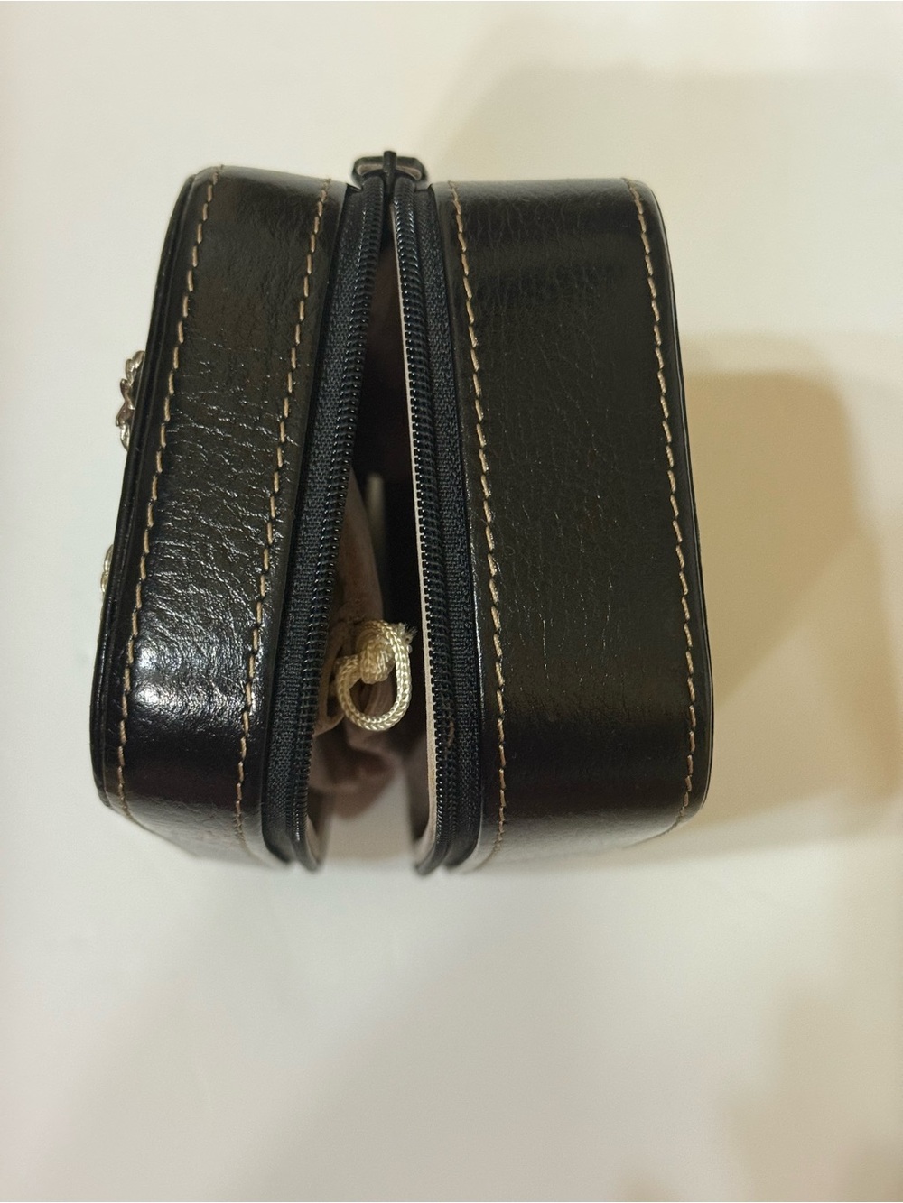 Fossil Genuine Leather Travel Jewelry Case - Picture 4 of 10
